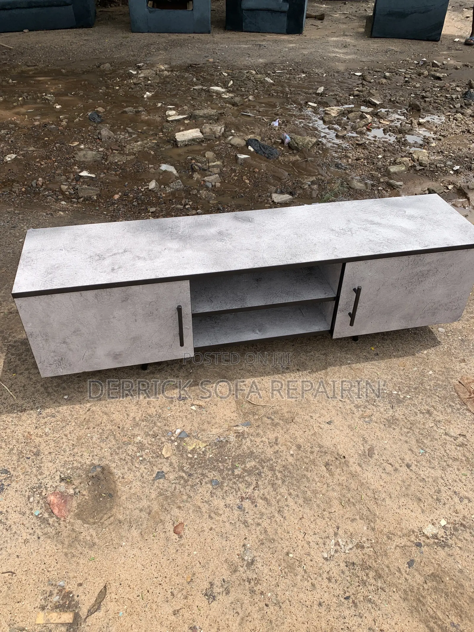 TV Stand 4 Ft