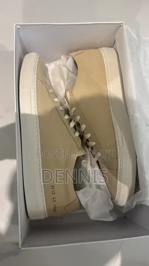 COMMON PROJECTS - Achilles Low Sneakers - Cream Size 43