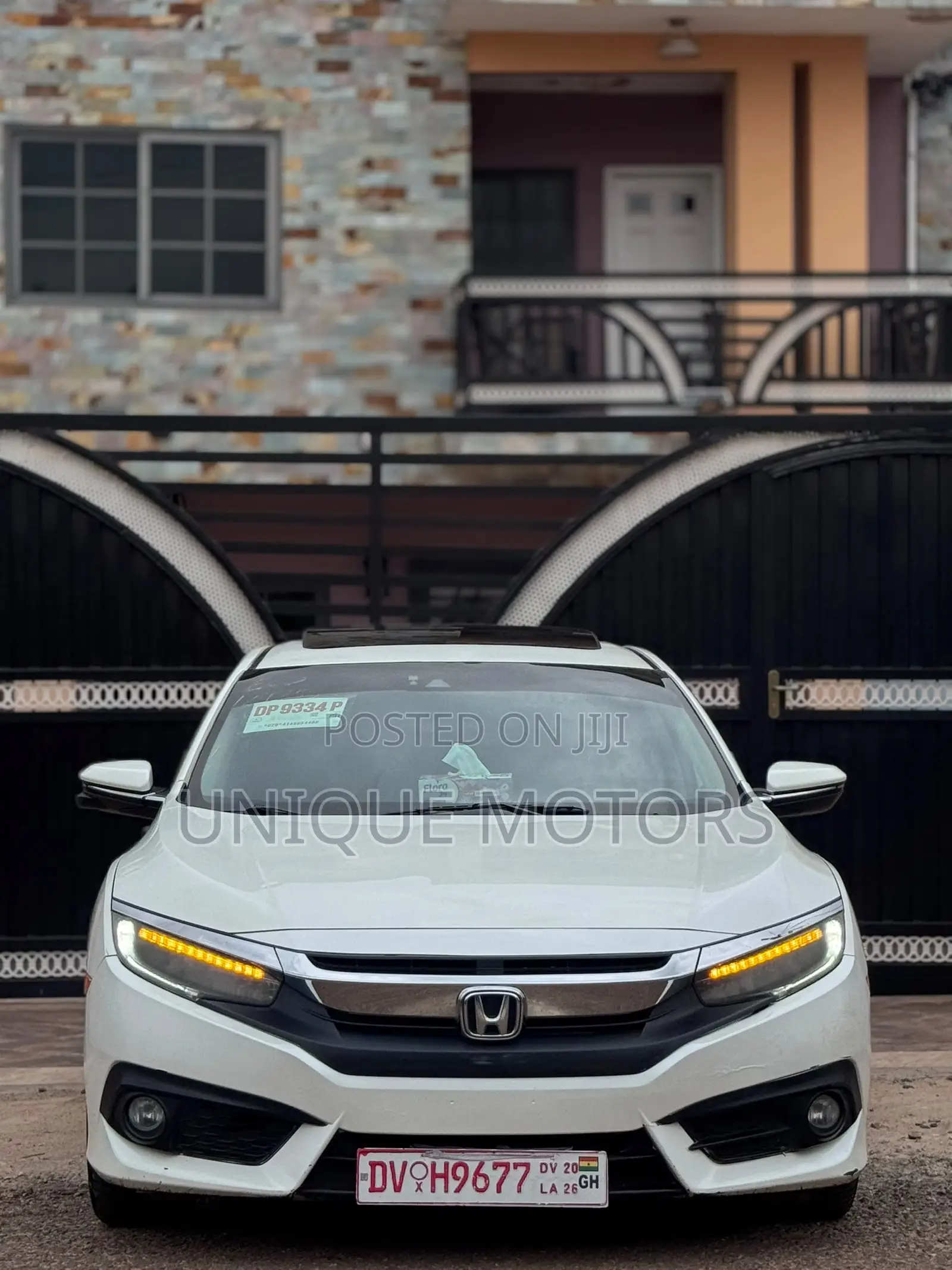 Honda Civic Touring 4dr Sedan (1.5L 4cyl) 2016 White