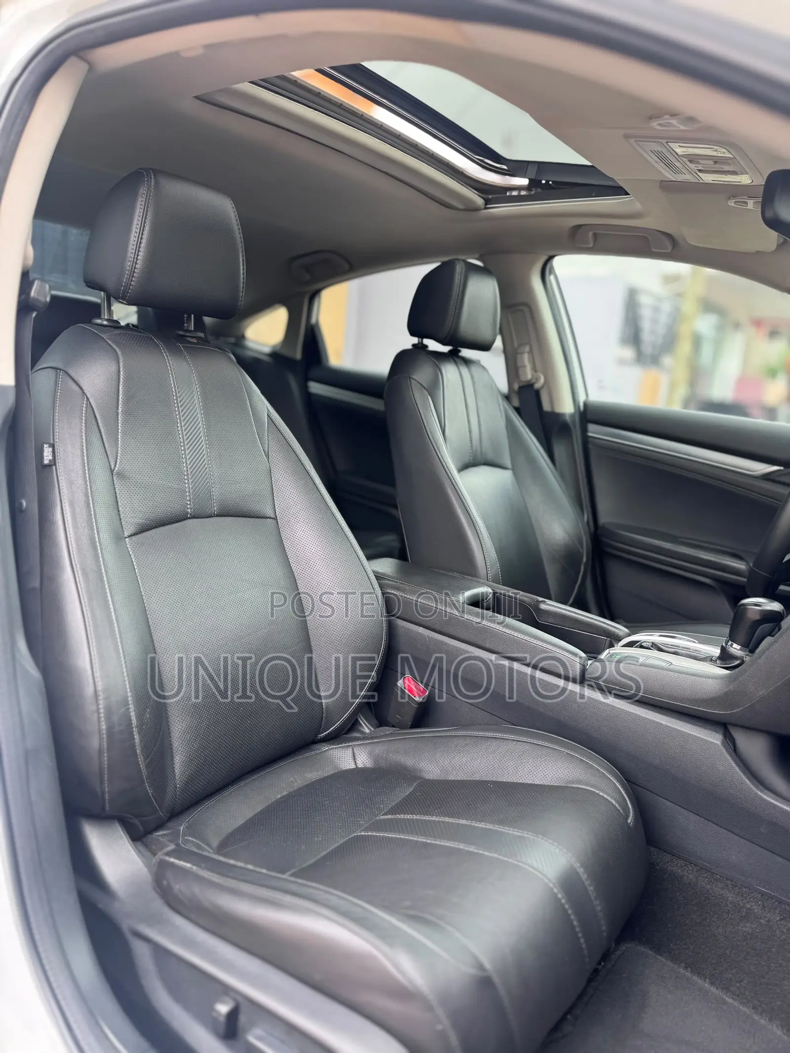 Honda Civic Touring 4dr Sedan (1.5L 4cyl) 2016 White