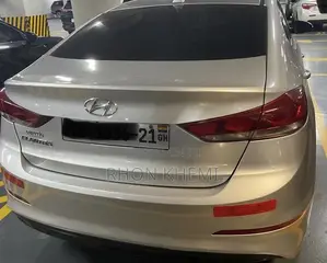 Hyundai Elantra 2017 Silver