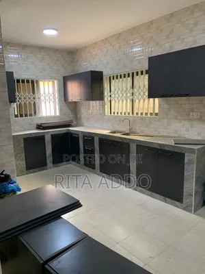 3bdrm Apartment in Lakeside for rent