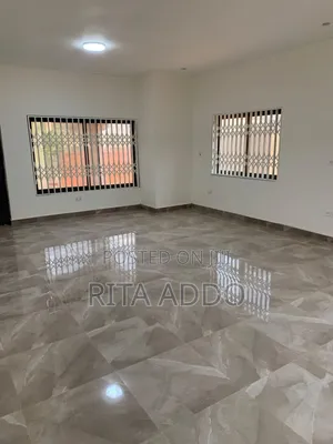 3bdrm Apartment in Lakeside for rent