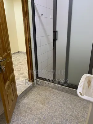 3bdrm Apartment in Lakeside for rent