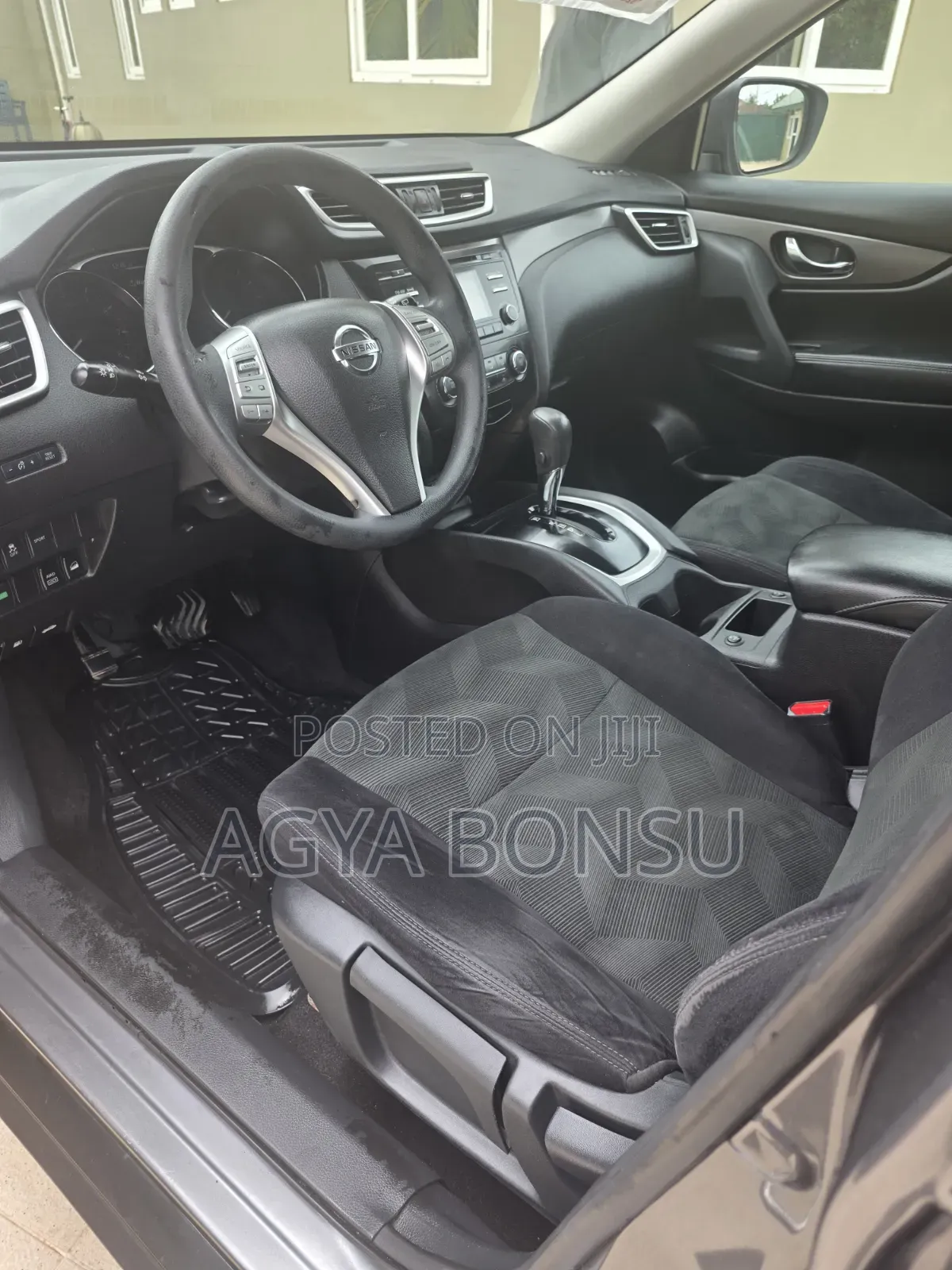 Nissan Rogue SV 4dr SUV AWD (2.5L 4cyl CVT) 2015 Gray