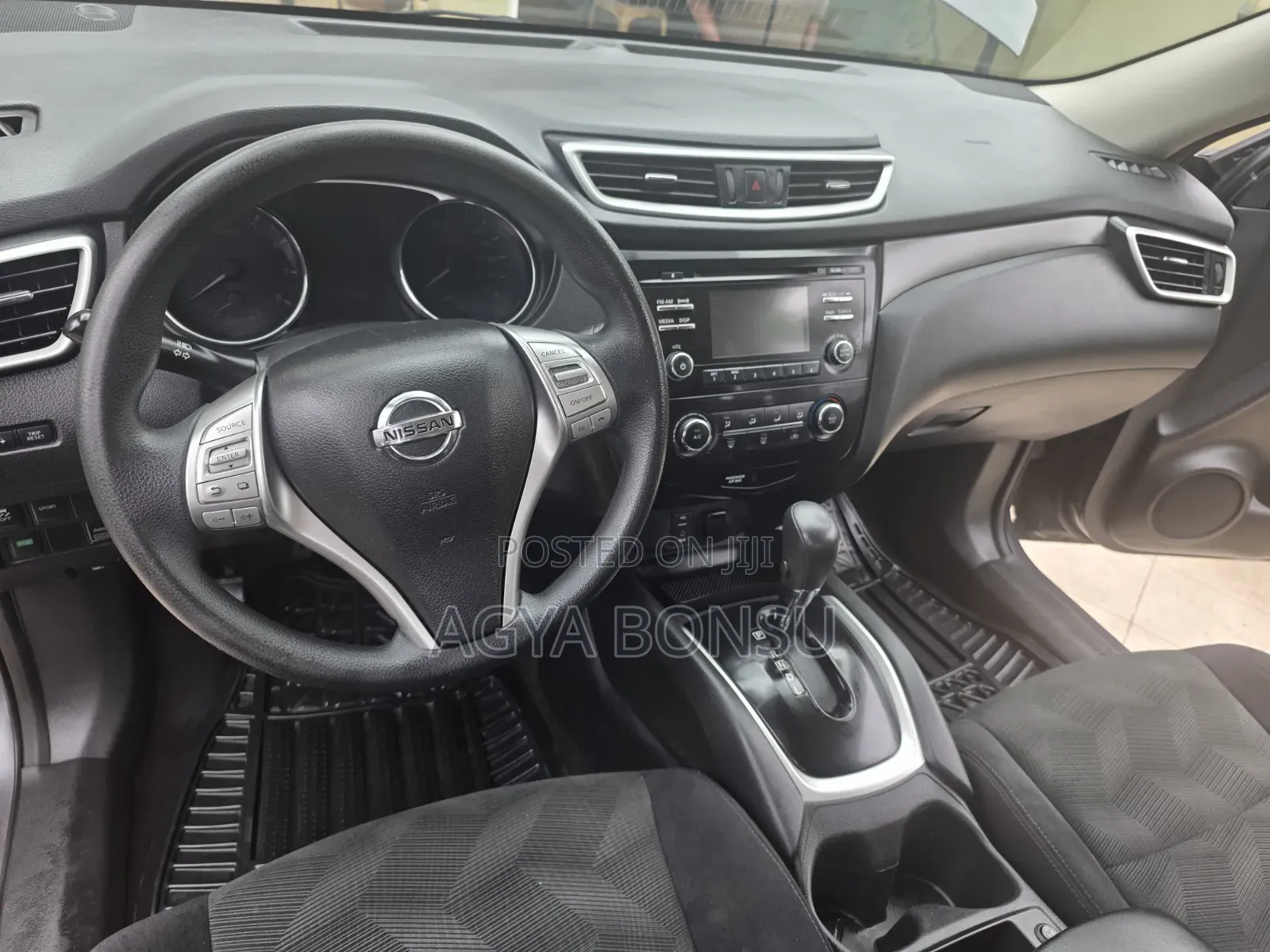 Nissan Rogue SV 4dr SUV AWD (2.5L 4cyl CVT) 2015 Gray