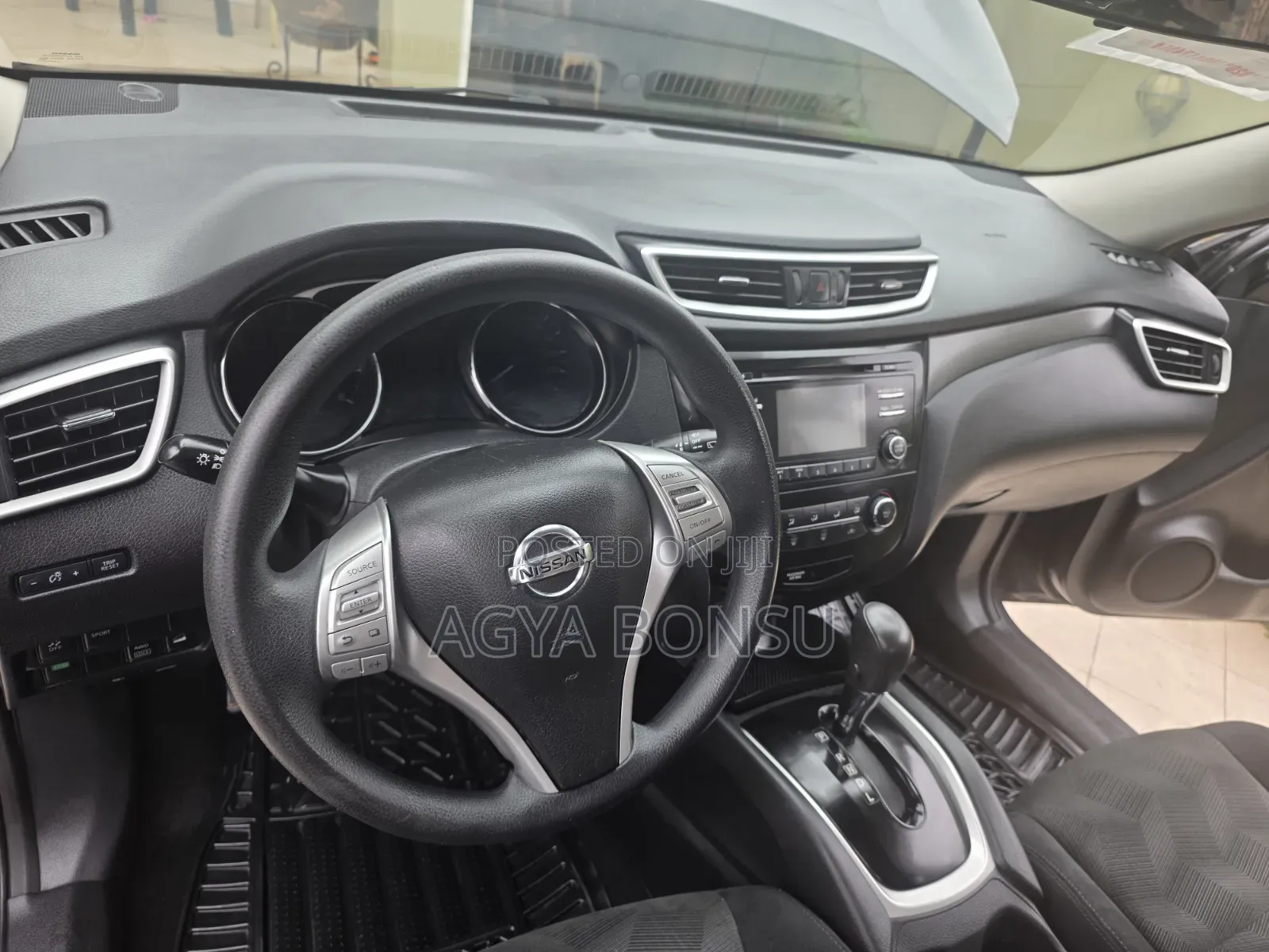 Nissan Rogue SV 4dr SUV AWD (2.5L 4cyl CVT) 2015 Gray