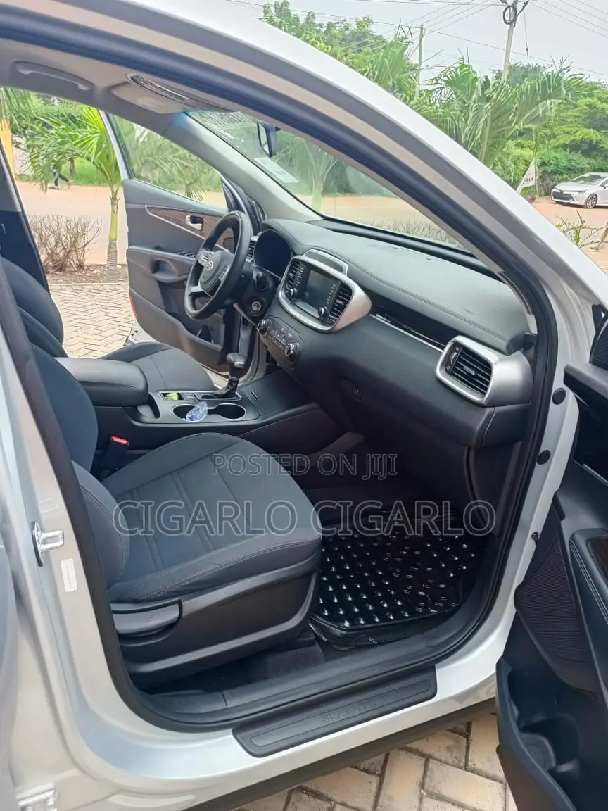 Kia Sorento 2.4L LX AWD 2019 Silver