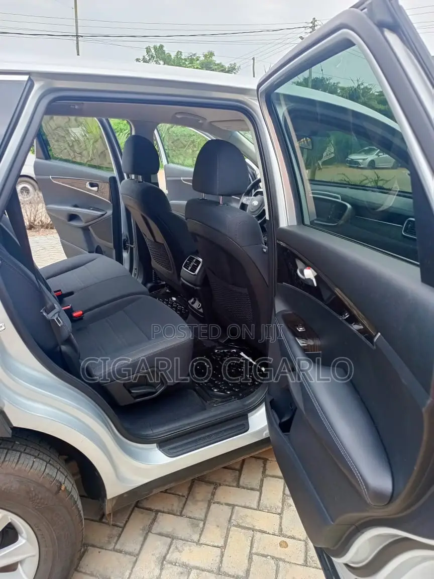 Kia Sorento 2.4L LX AWD 2019 Silver