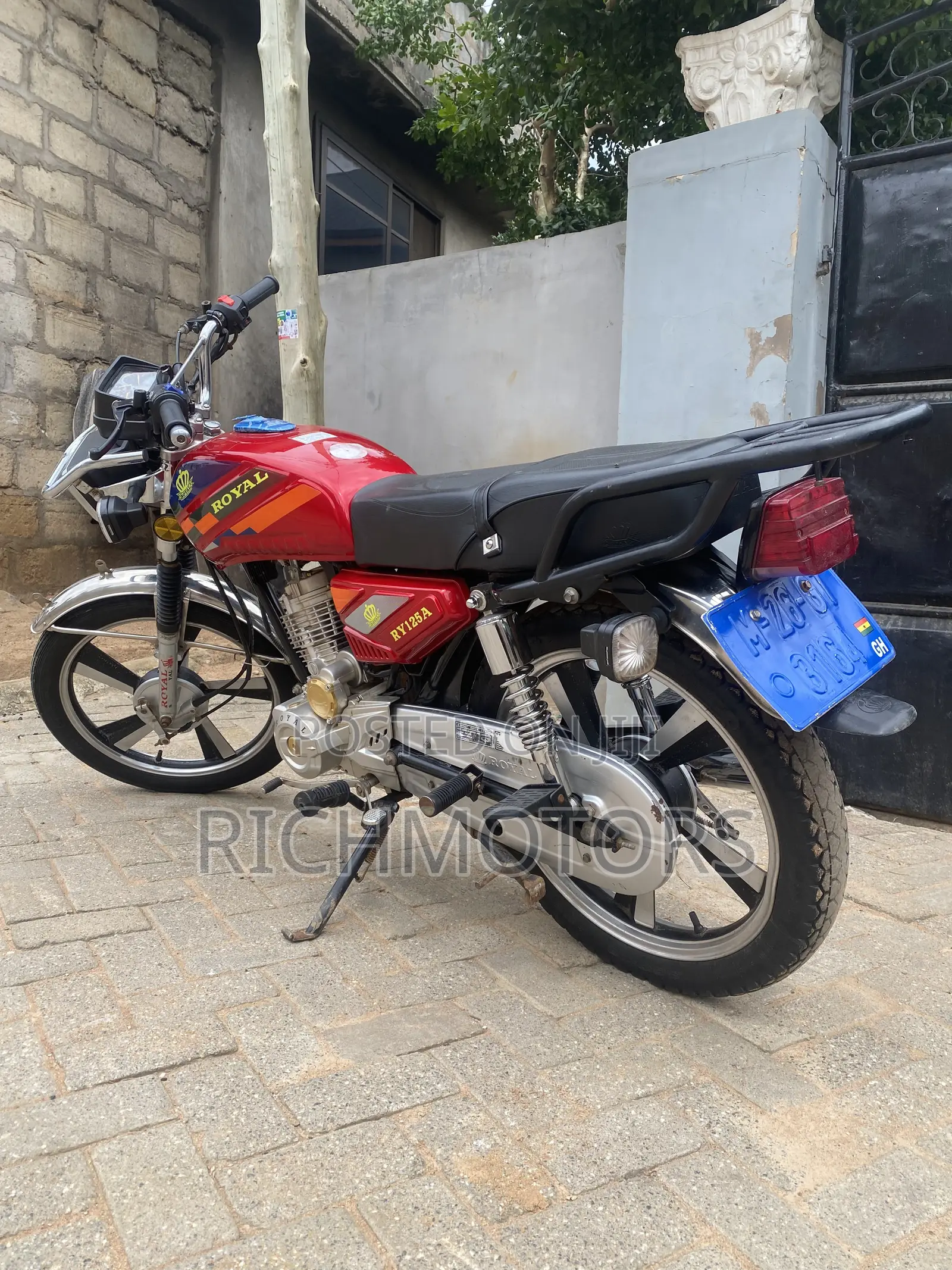Royal RY125 2026 Red
