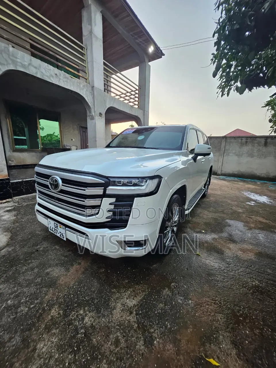 Toyota Land Cruiser 2022 White