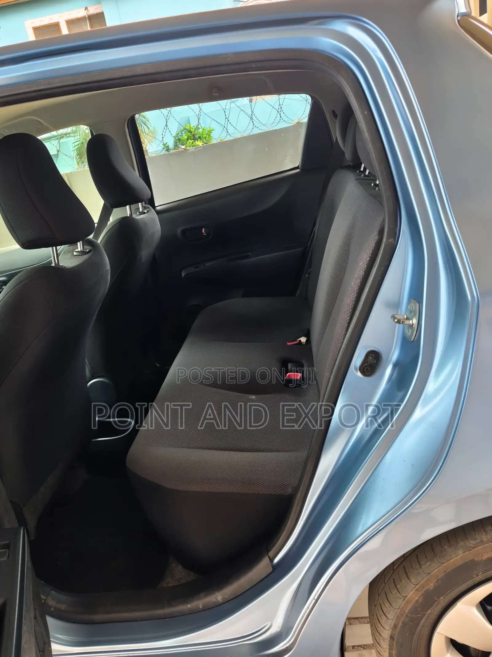 Toyota Vitz 1.3 FWD 5dr 2014 Blue
