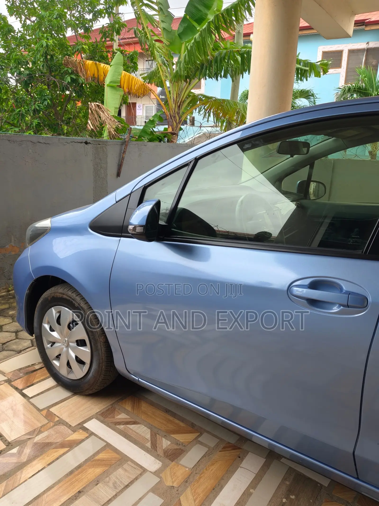 Toyota Vitz 1.3 FWD 5dr 2014 Blue