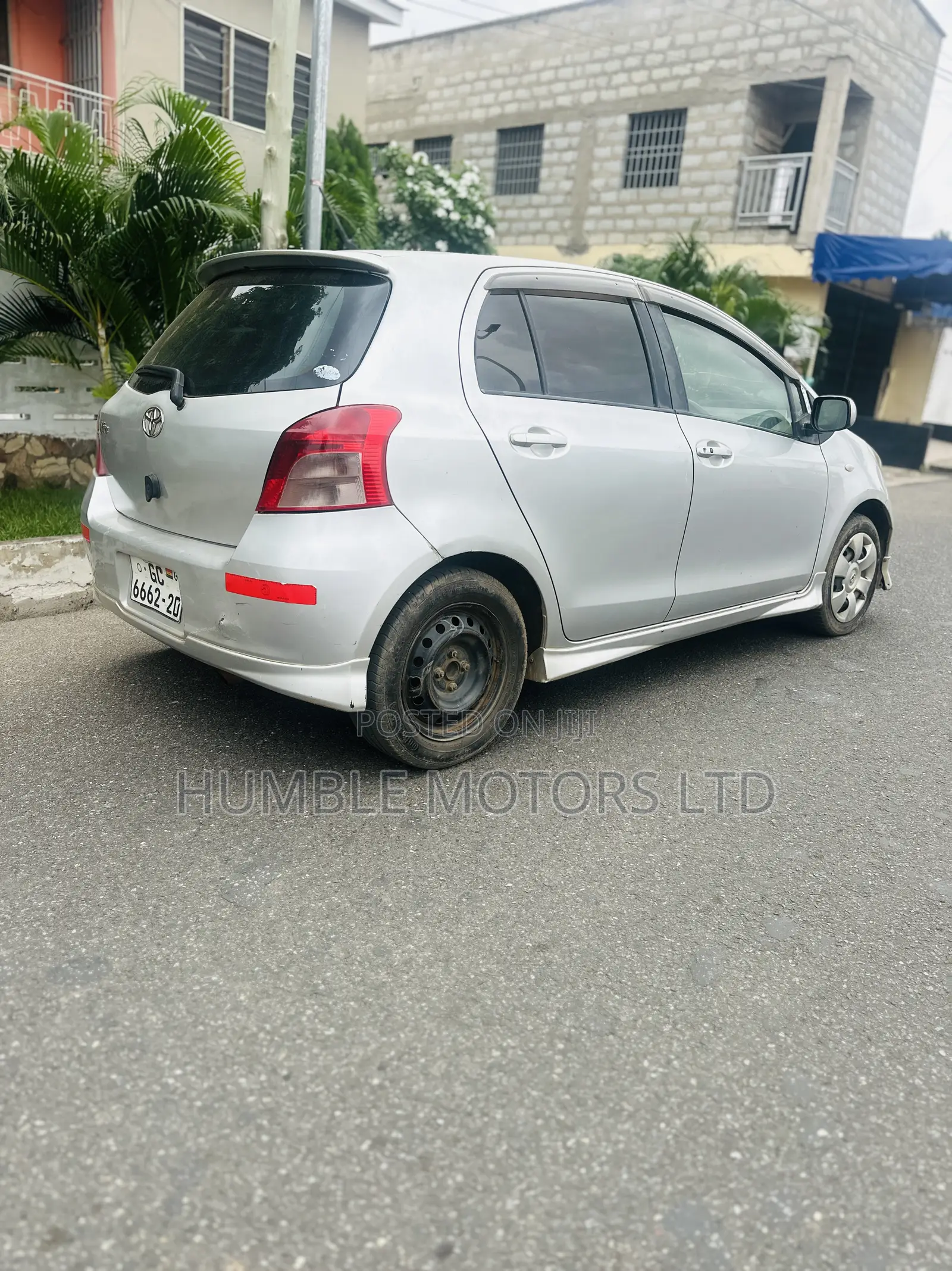 Toyota Vitz 2007 Silver