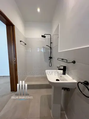 3bdrm House in North Legon for sale
