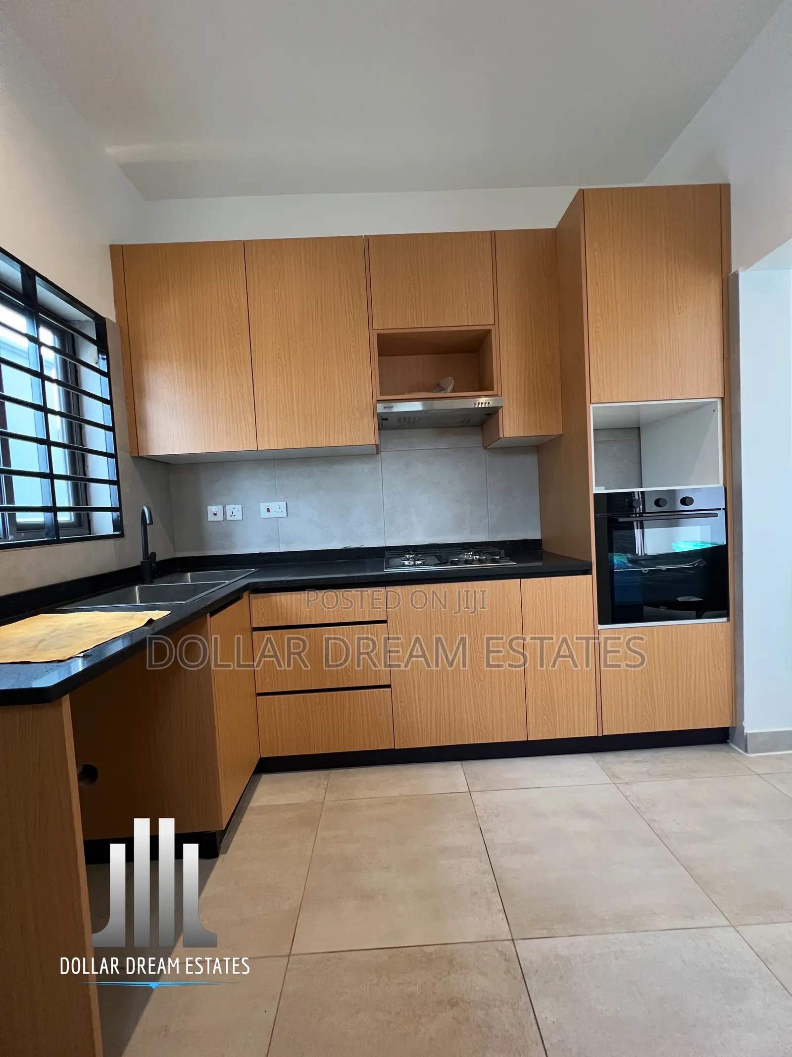 3bdrm House in North Legon for sale