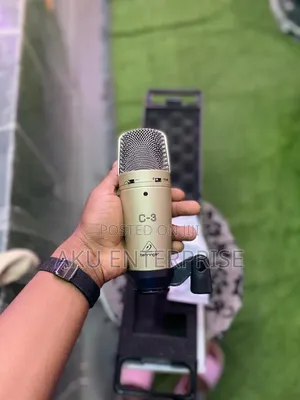 Behringer C-3