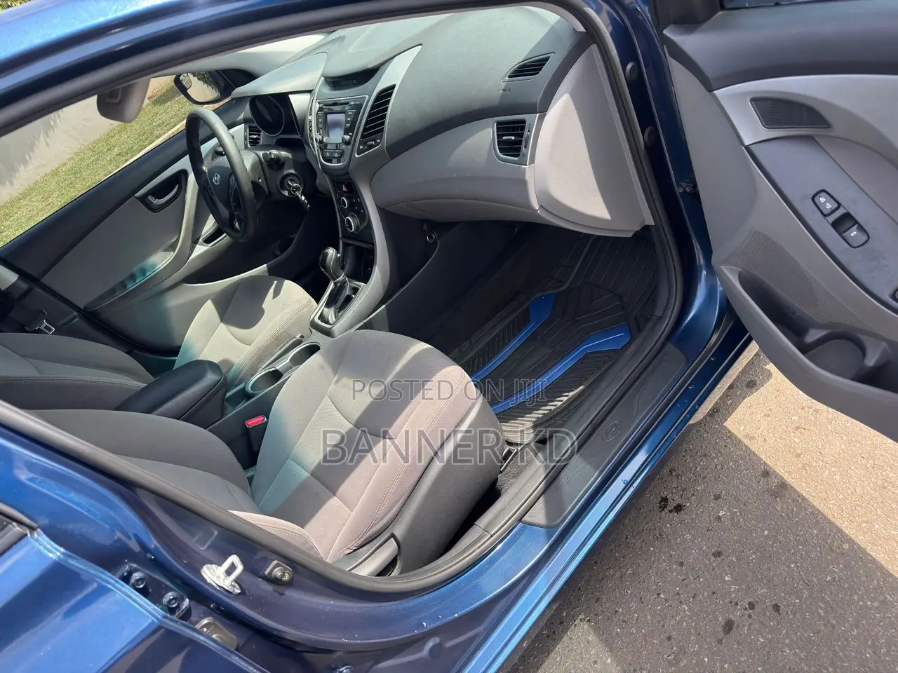 Hyundai Elantra SE Sedan FWD (1.8L 4cyl 6A) 2016 Blue