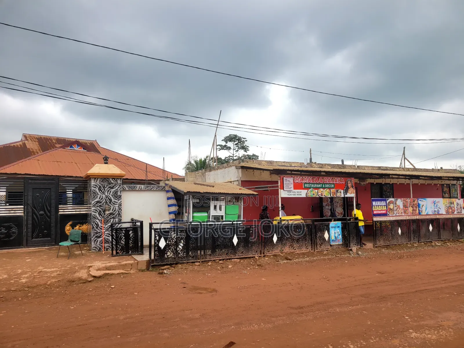 5 Bedrooms Flat, Restaurant, 2 Storey Building (Stores)