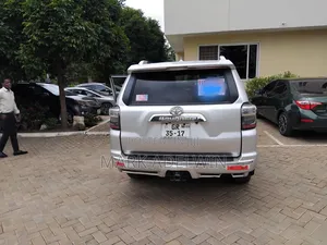 Toyota 4-Runner 2012 Silver