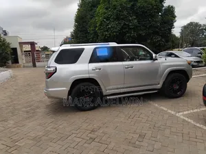 Toyota 4-Runner 2012 Silver