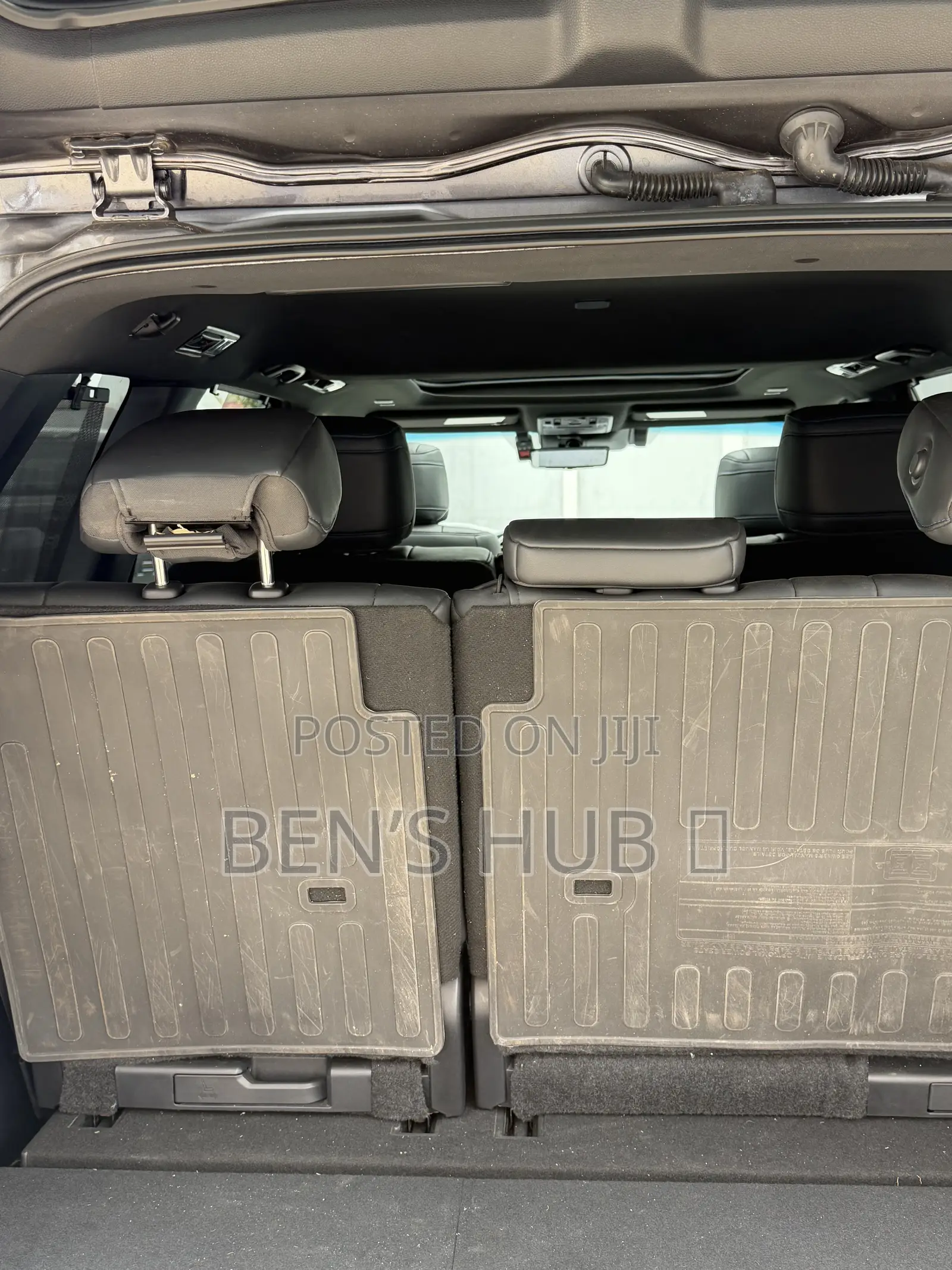 Toyota Sequoia Platinum 4WD 2023 Gray