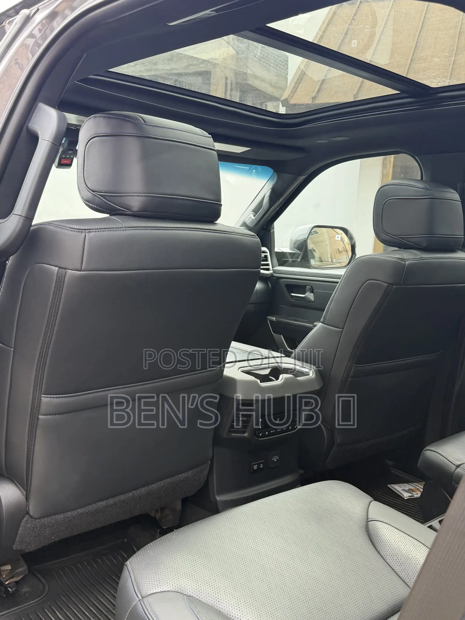 Toyota Sequoia Platinum 4WD 2023 Gray