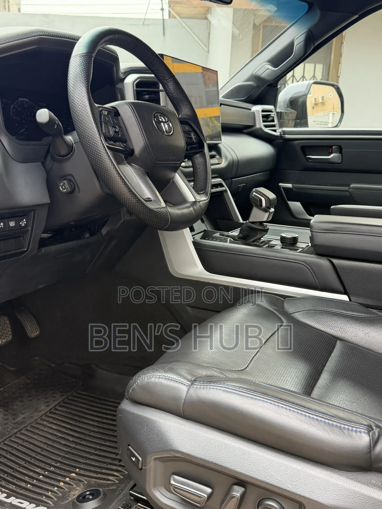 Toyota Sequoia Platinum 4WD 2023 Gray