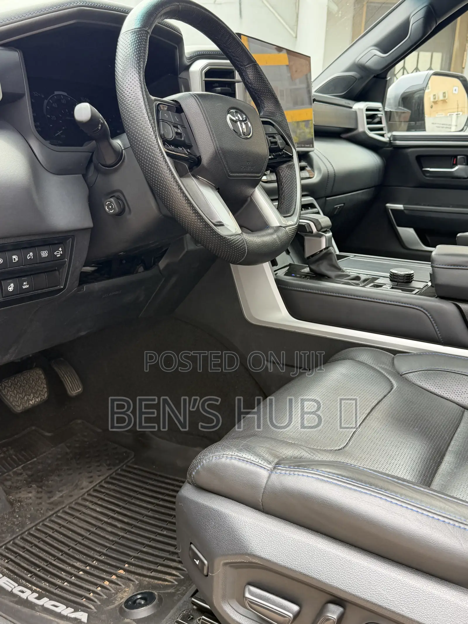 Toyota Sequoia Platinum 4WD 2023 Gray