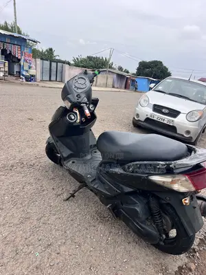 Yamaha 2022 Black