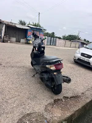 Yamaha 2022 Black