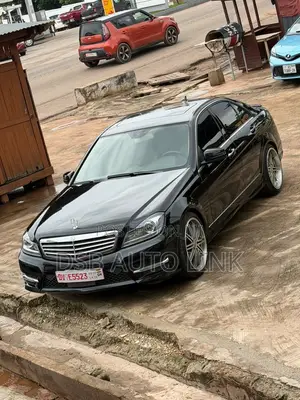 Mercedes-Benz C250 2014 Black