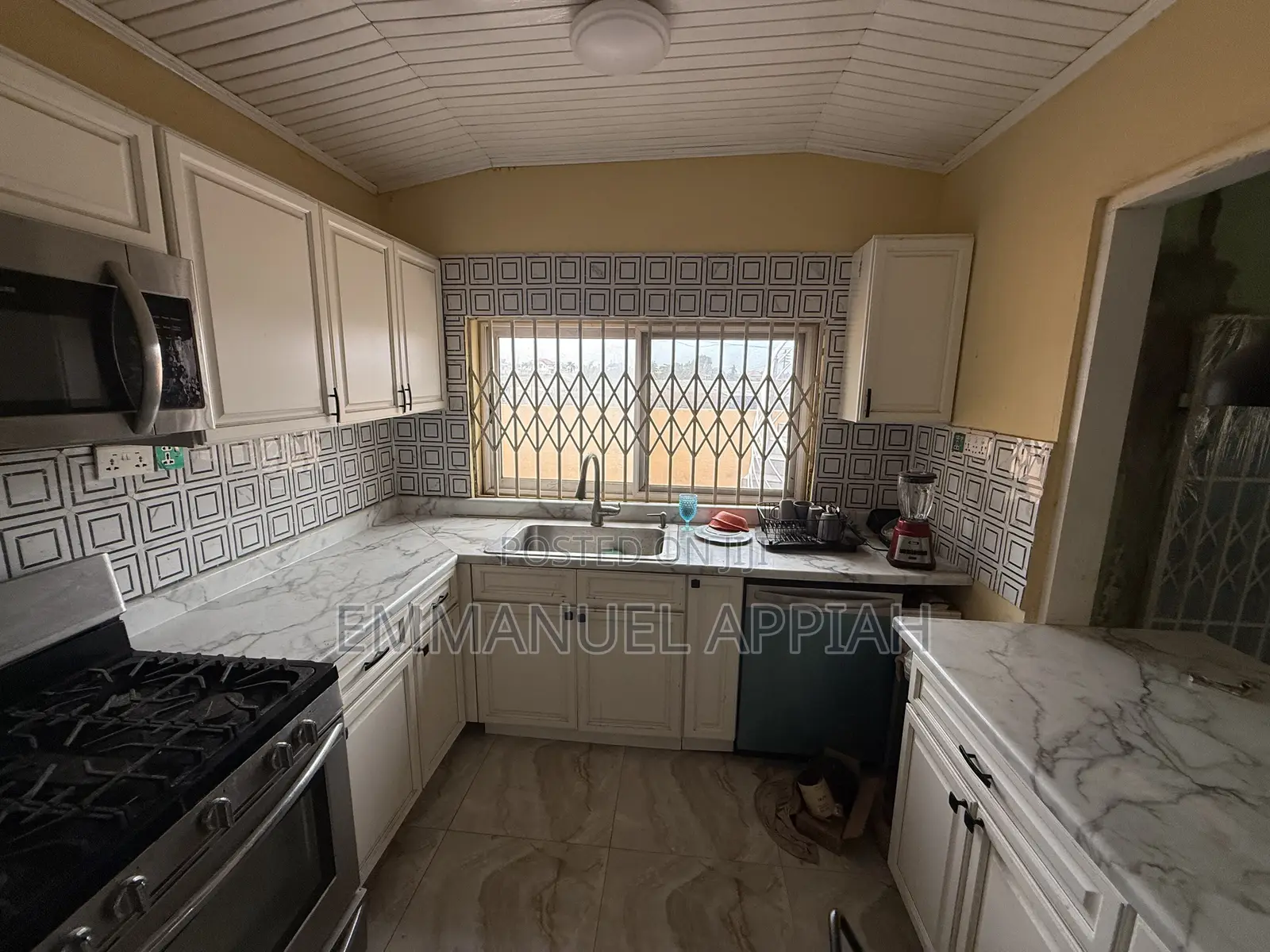 4bdrm House in Latebiokoshei, Lartebiokorshie for sale
