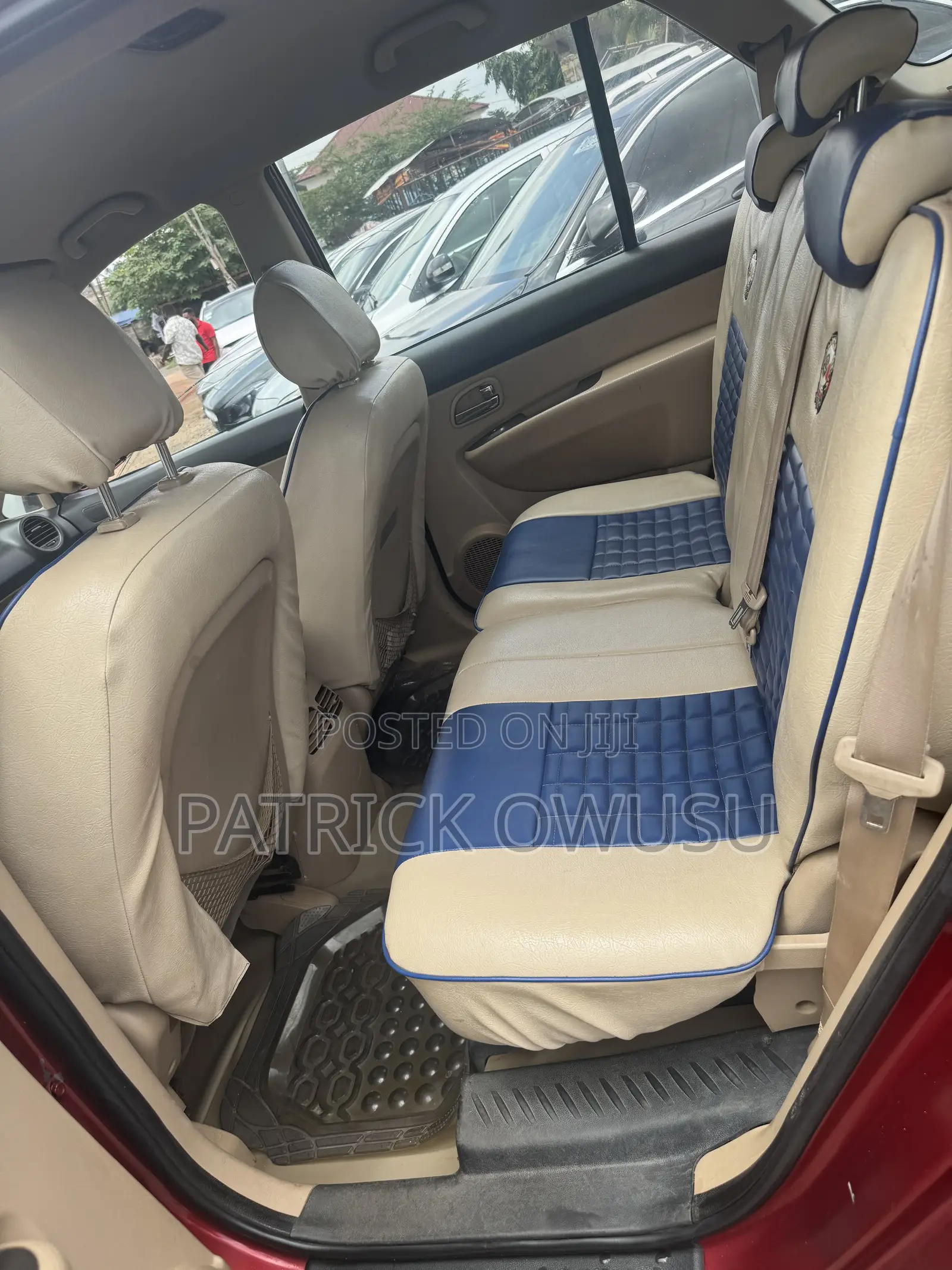 Kia Borrego 2010 Red