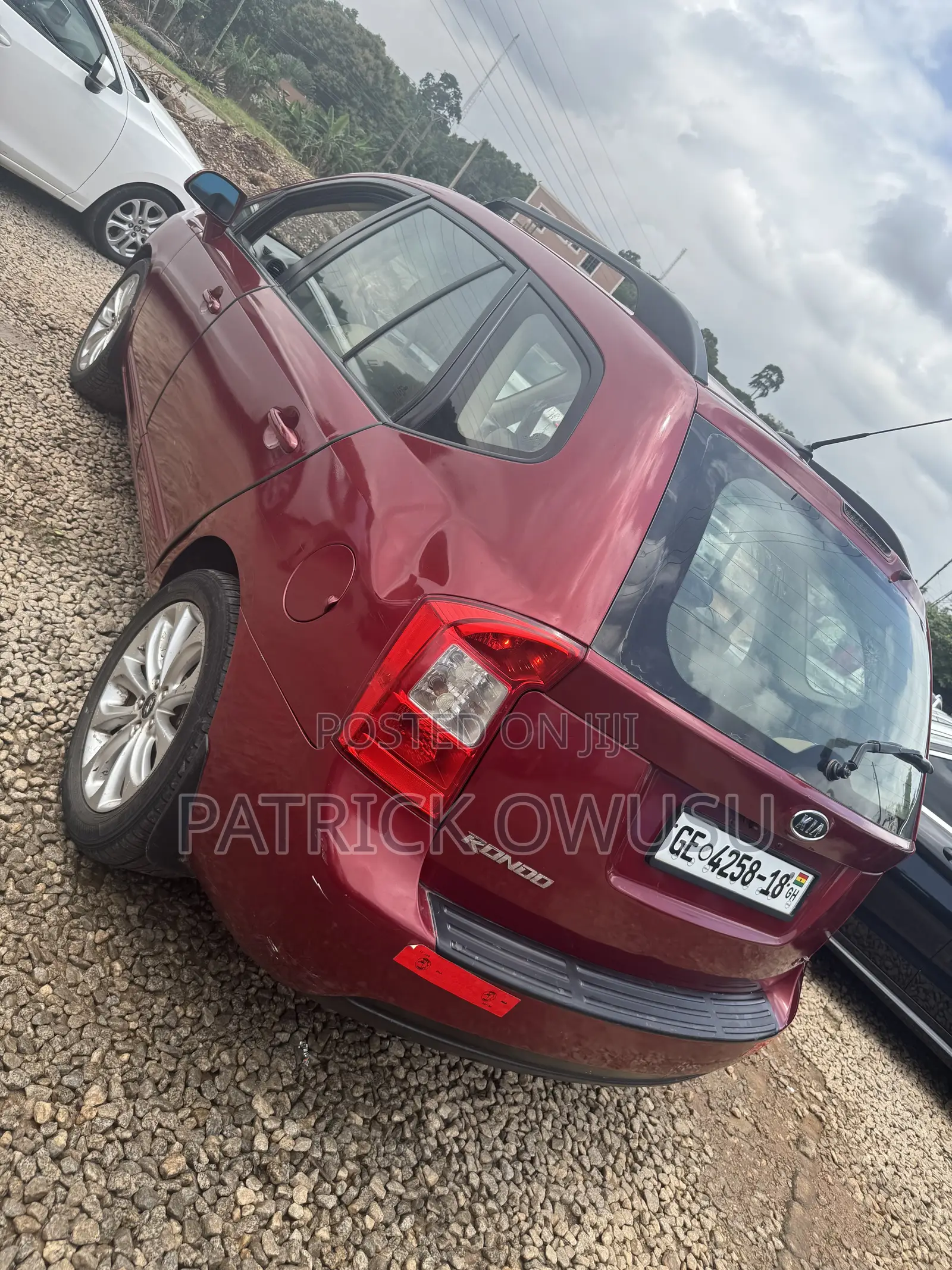 Kia Borrego 2010 Red