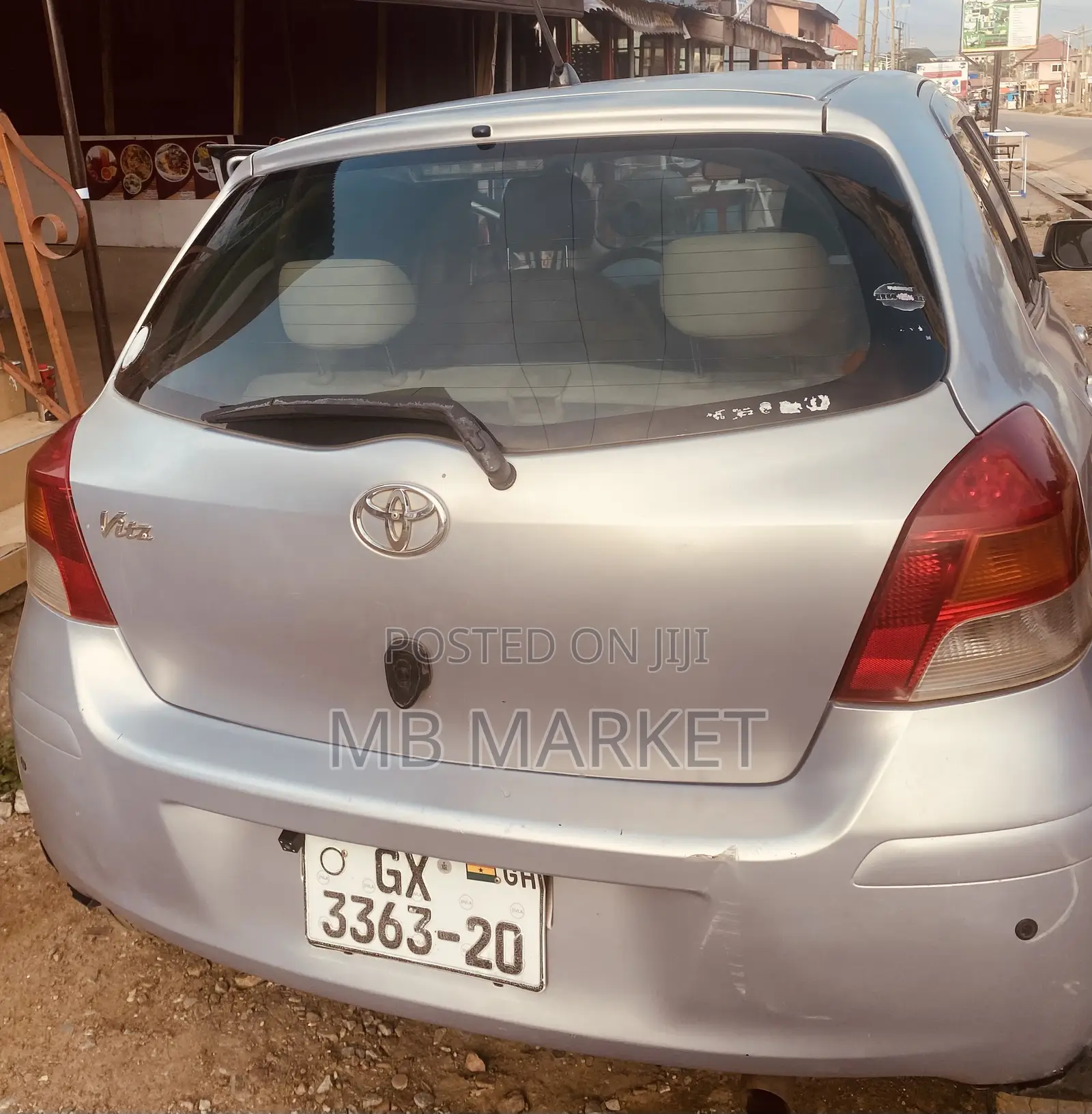 Toyota Vitz 2013 Silver