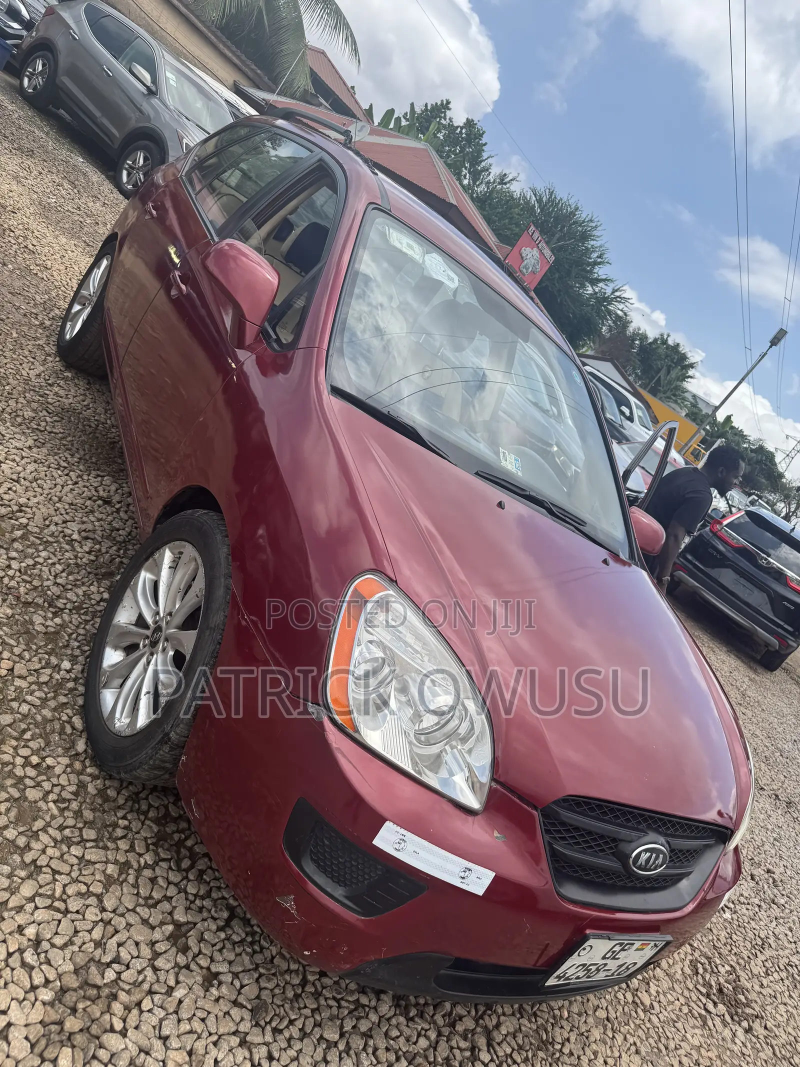 Kia Borrego 2010 Red
