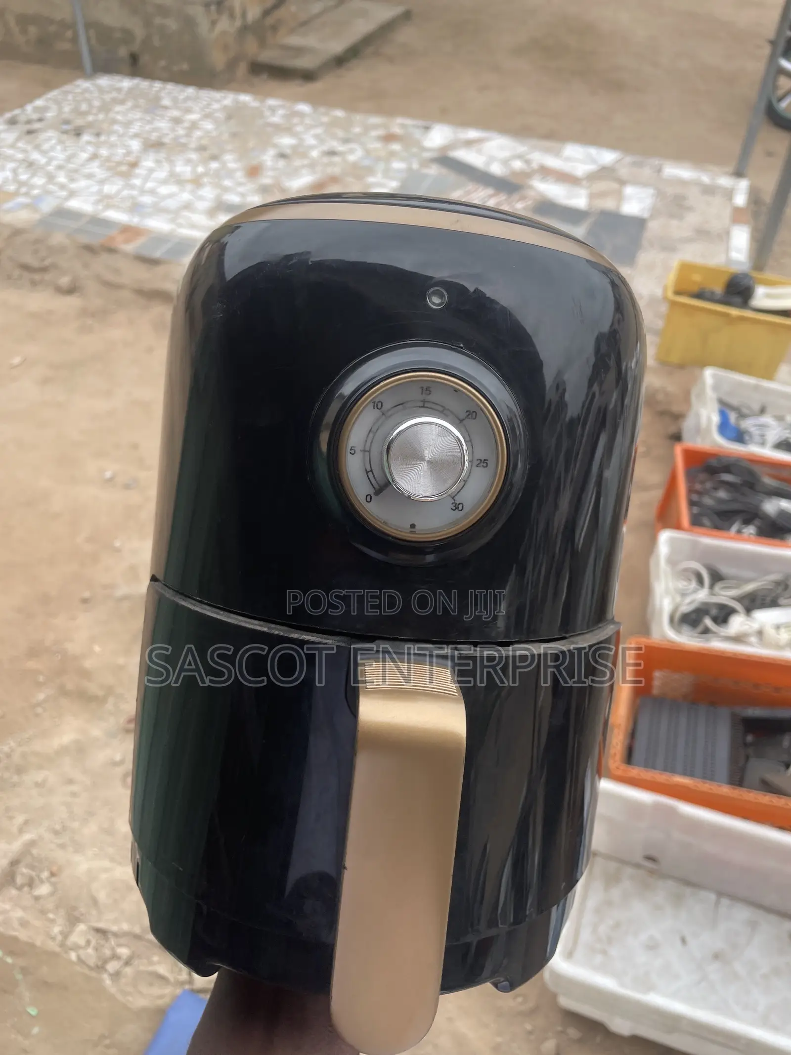2-Quart Aria Retro Air Fryer