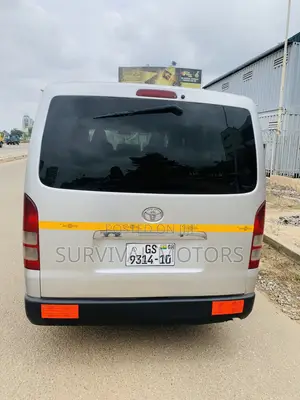 Toyota HiAce 2010 Silver
