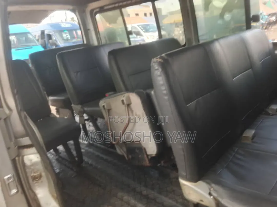 Toyota HiAce 2008 Silver