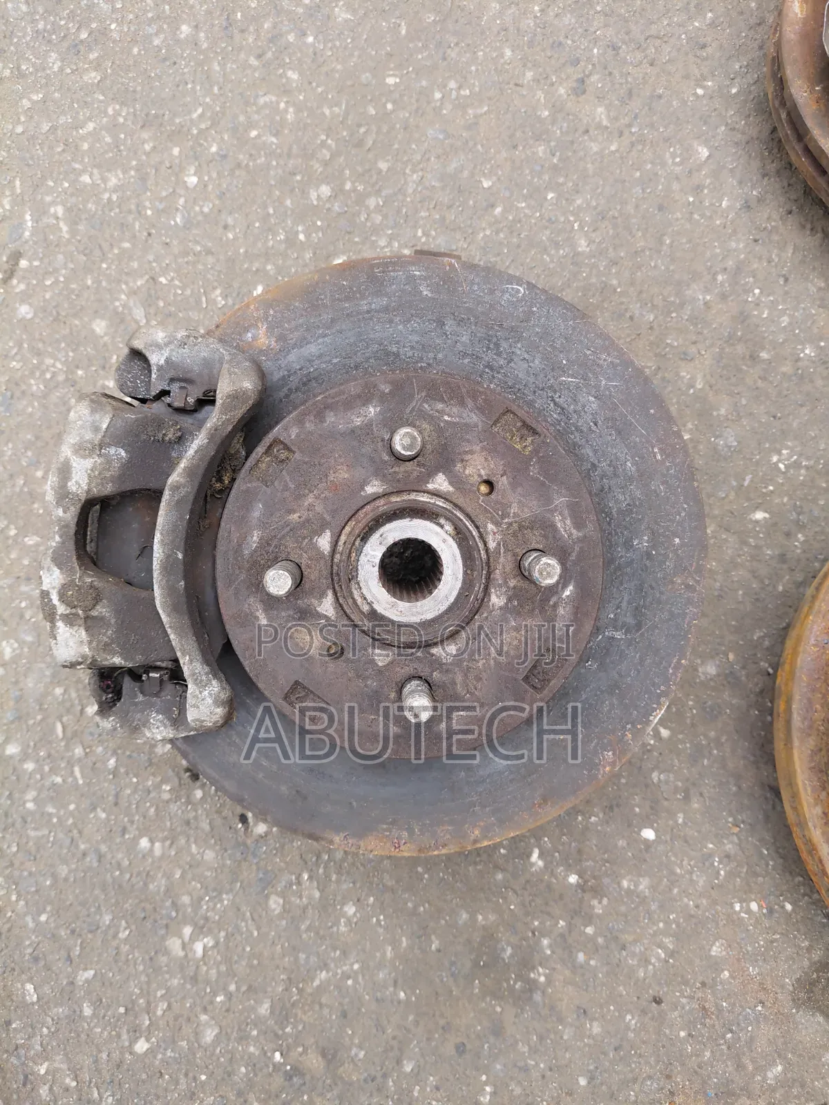 Front Hub Mitsubishi Lancer 1999, 2000, 2002, 2003, 2005, 2007, 2010