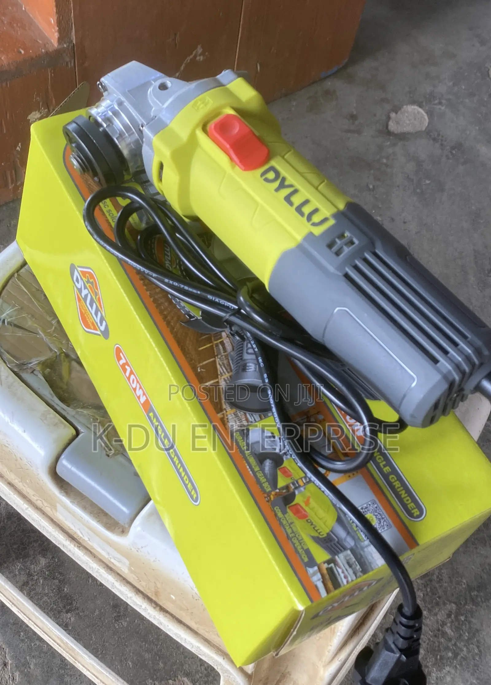 Dyllu Angle Grinder/Cutting Mach 710W