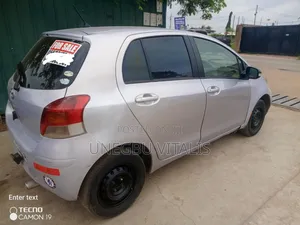 Toyota Vitz 1.3 FWD 5dr 2010 Silver