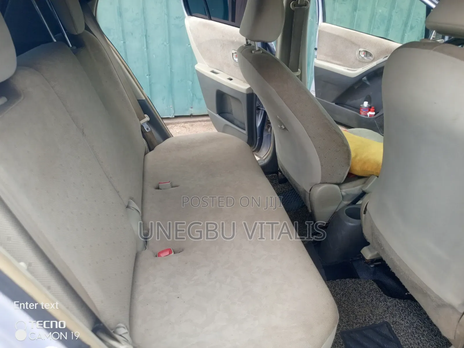 Toyota Vitz 1.3 FWD 5dr 2010 Silver