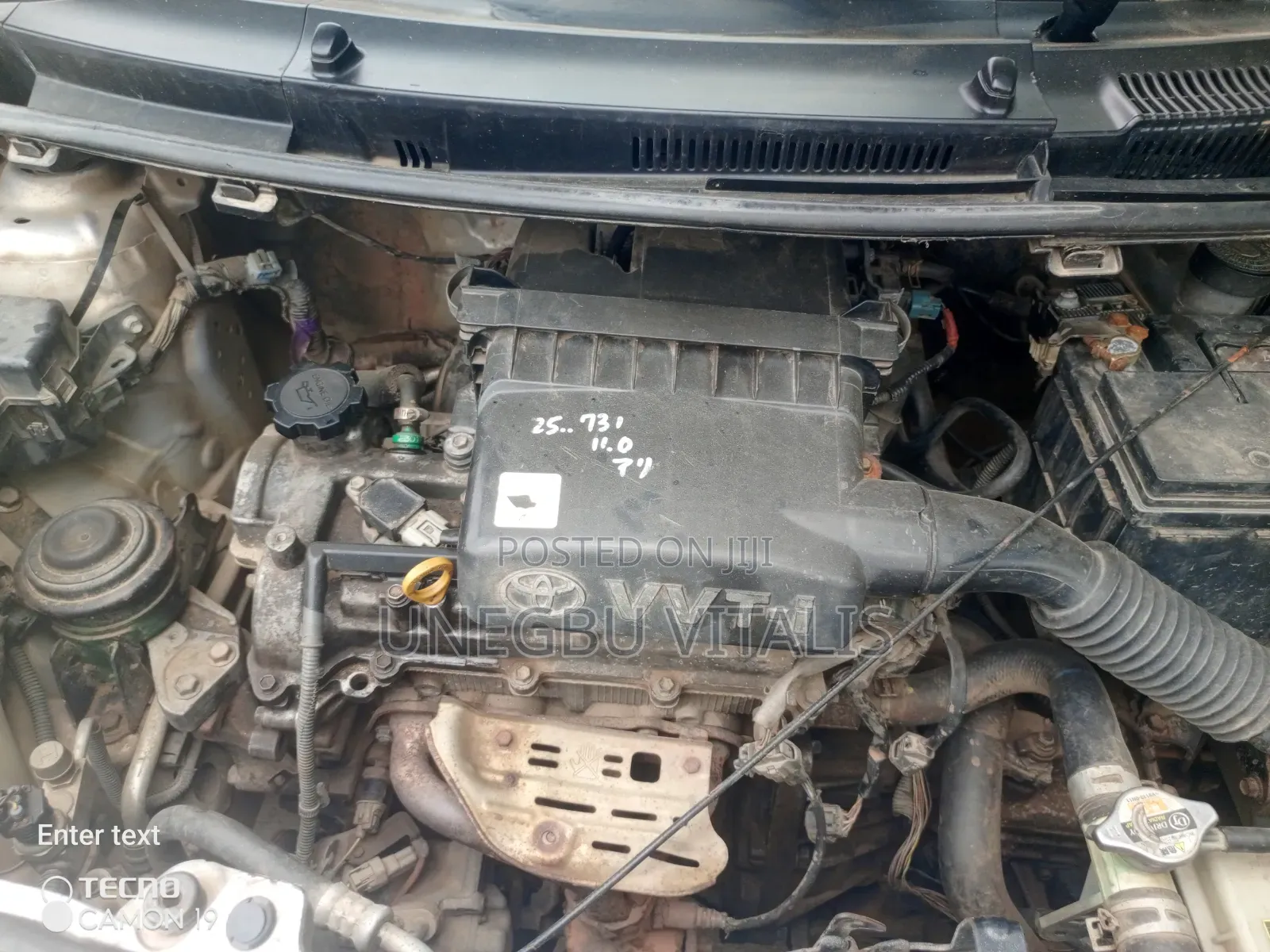 Toyota Vitz 1.3 FWD 5dr 2010 Silver