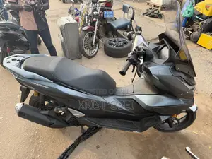 Honda 2025 Gray