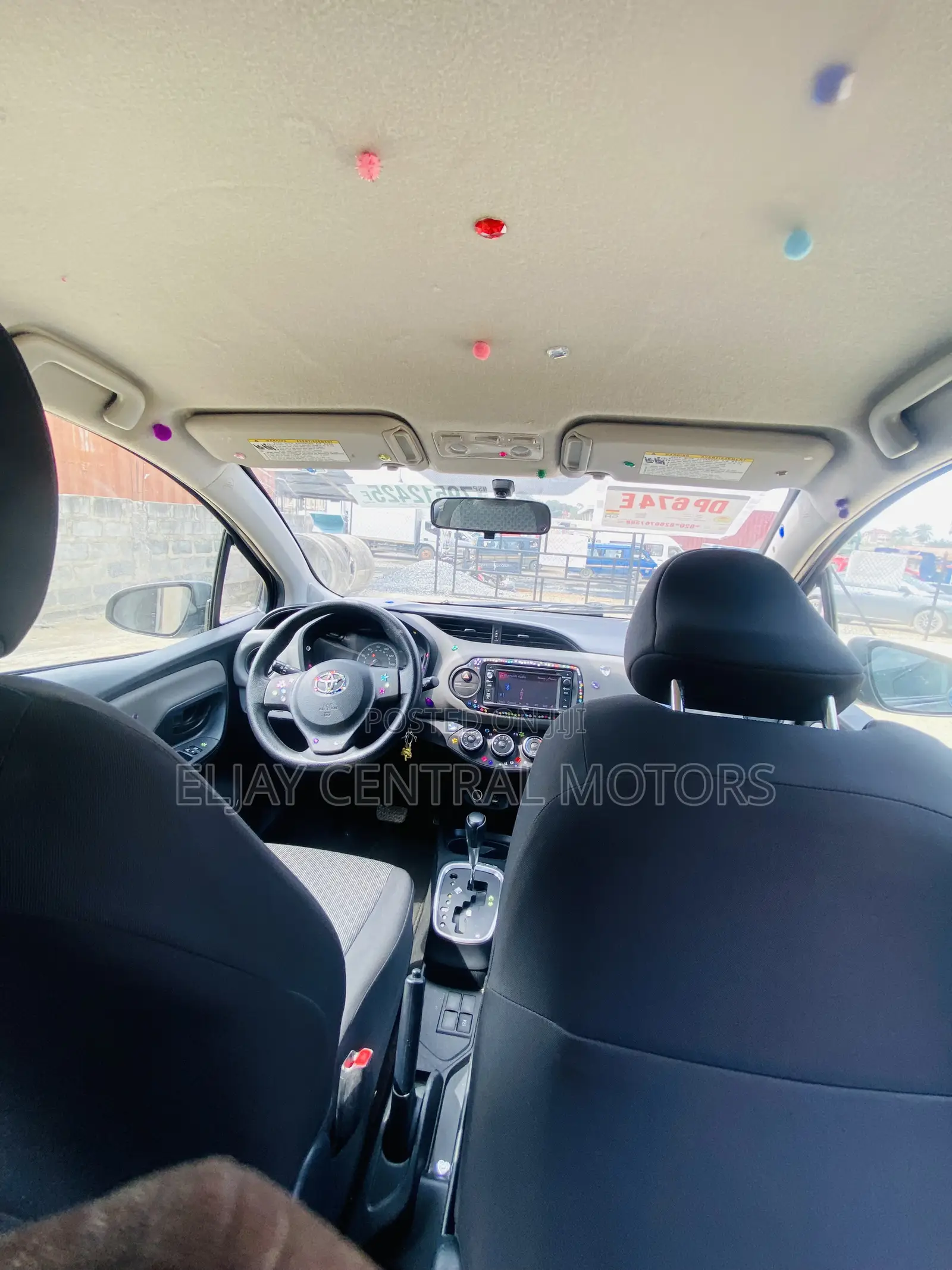 Toyota Yaris LE Hatchback 5dr 2016 Gray