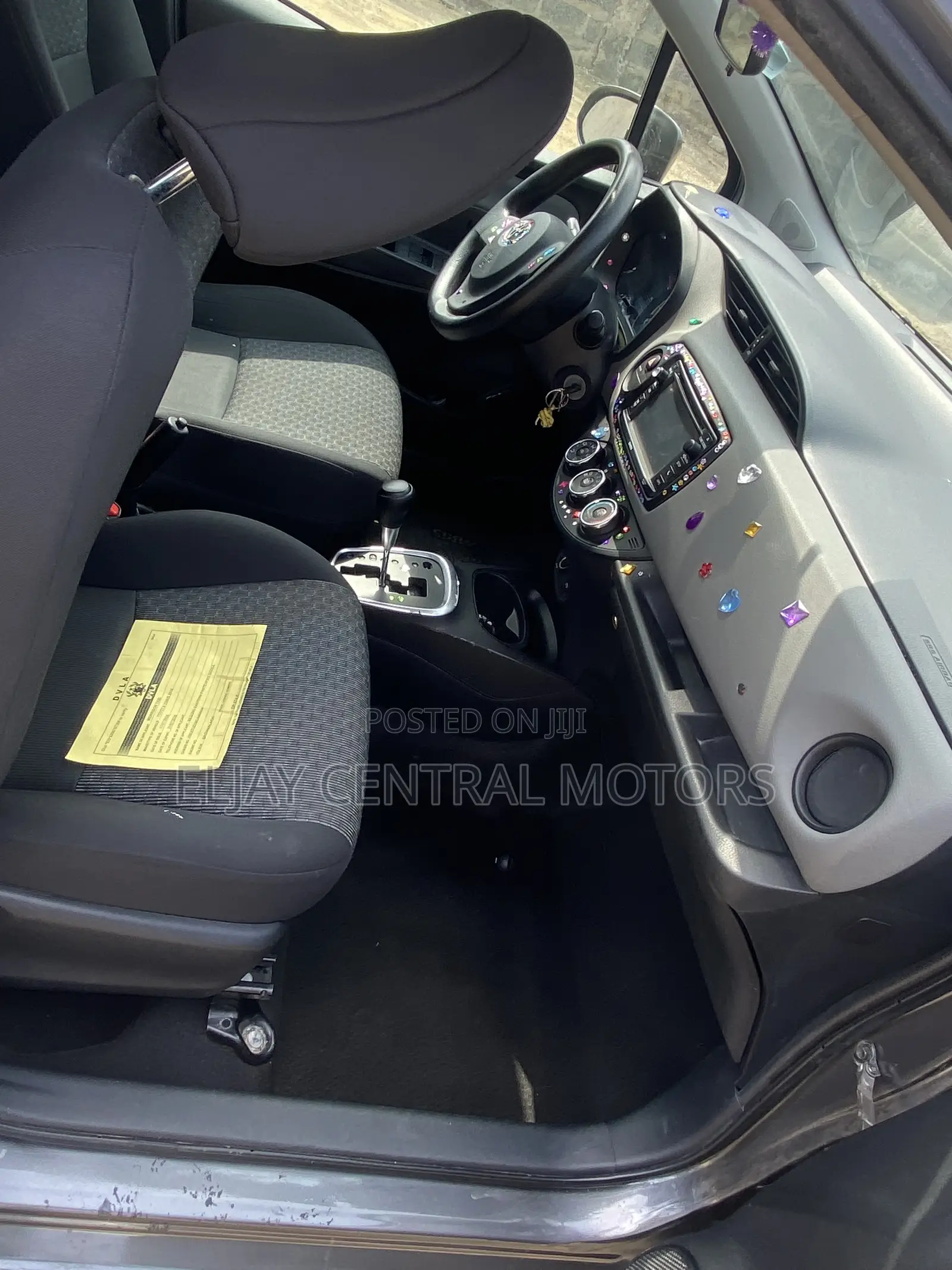 Toyota Yaris LE Hatchback 5dr 2016 Gray