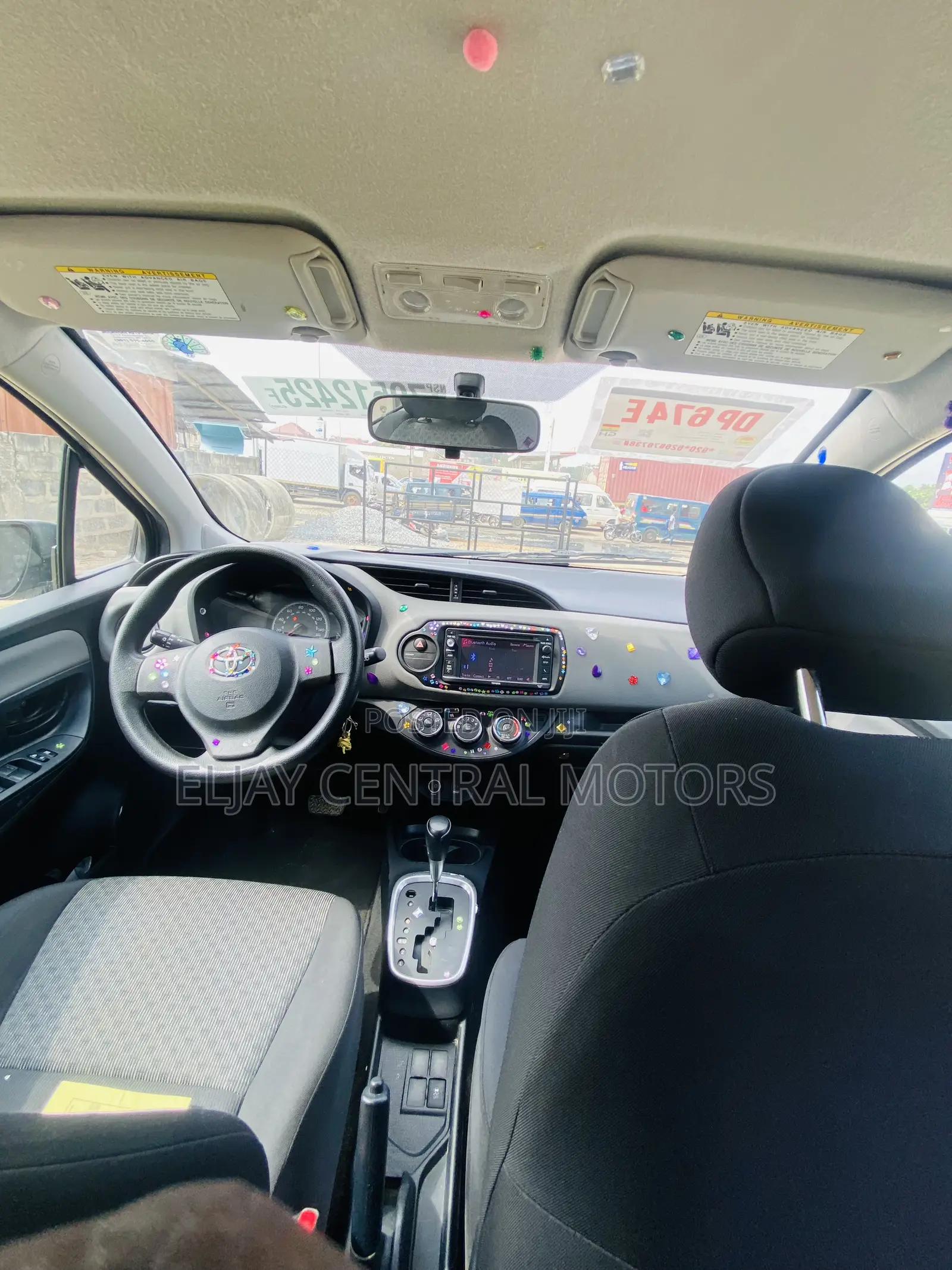 Toyota Yaris LE Hatchback 5dr 2016 Gray