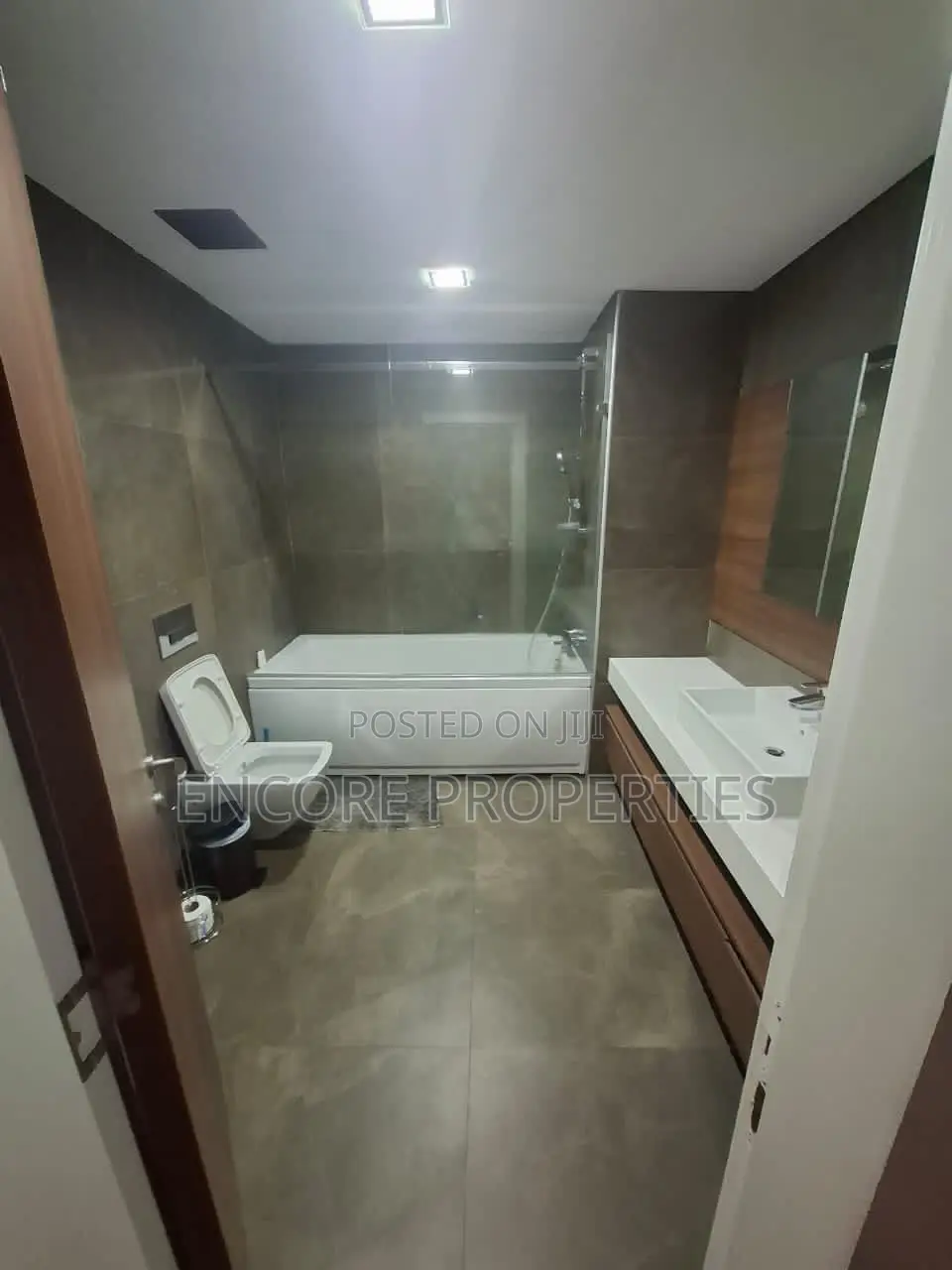 Furnished 3bdrm Apartment in Cantoments, Cantonments for rent